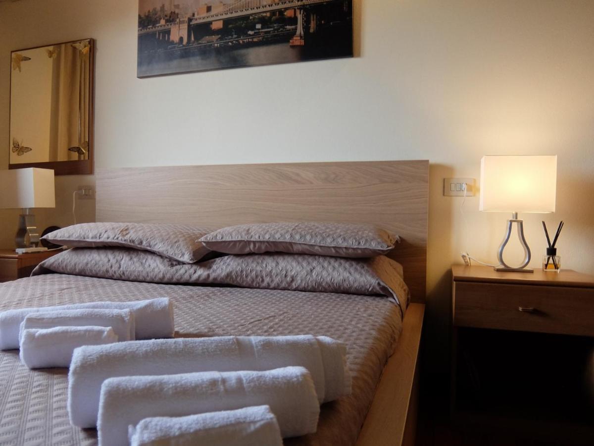 Oxy Holiday Home อีเซโอ ภายนอก รูปภาพ